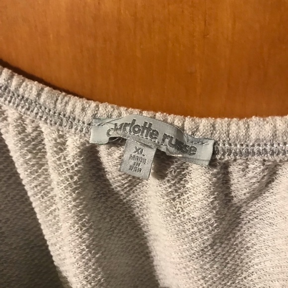 Off the shoulder shirt - Picture 3 of 3